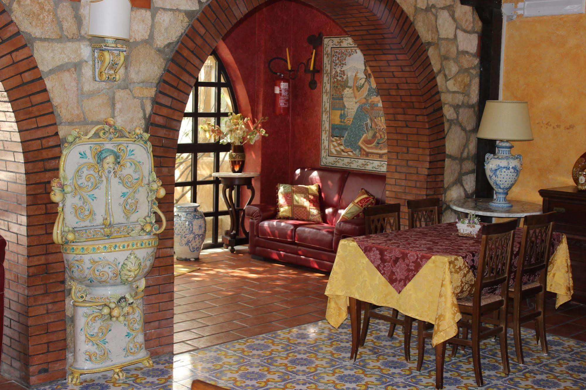 Agriturismo Reggia Saracena Agrigento Exterior photo